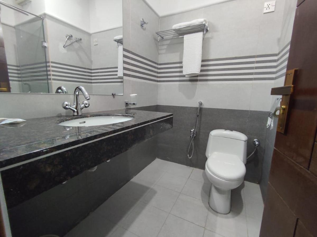 Jumeirah Gold Hotel Naran Kültér fotó